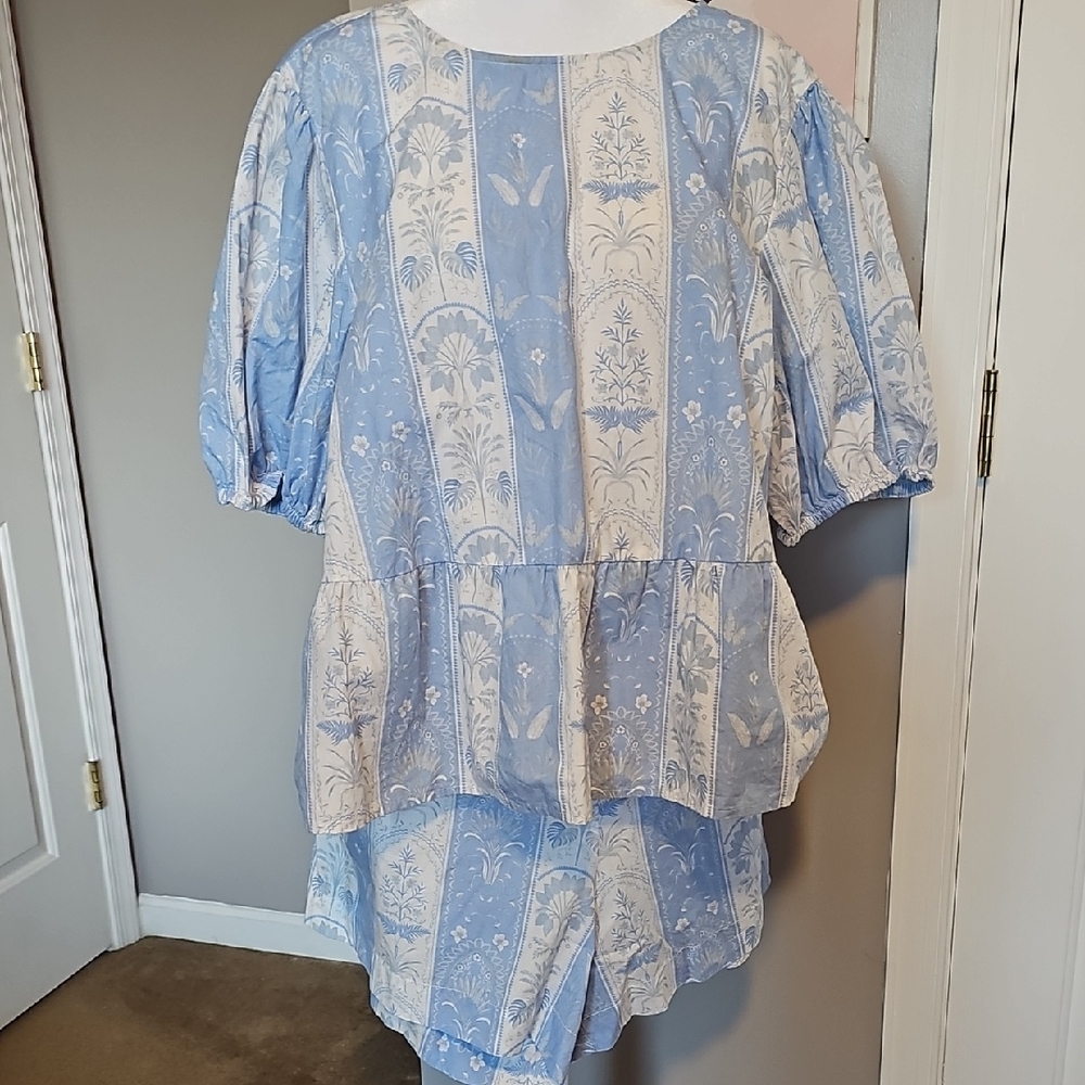 Crown & Ivy Blue and White Women Shorts. Top Xl. Shorts Xxl. Run Small On Shorts